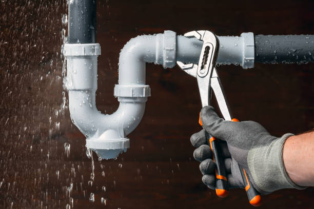 Professional Leak Detection technician working in Feeding Hills, MA